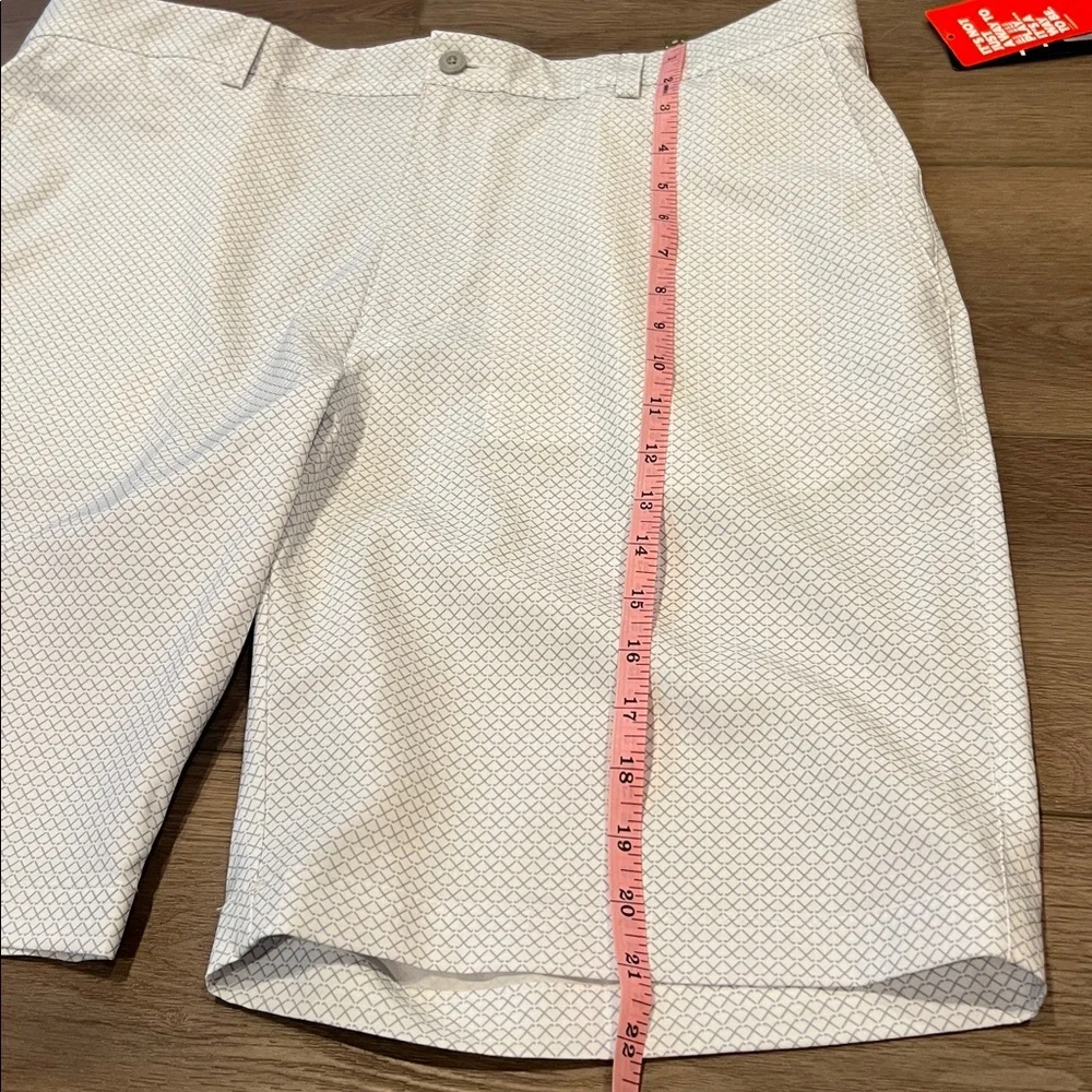 NWT PGA Tour Men's White Golf Club Patterned Shorts Size 38 UPF 50 Wicking - Picture 12 of 15